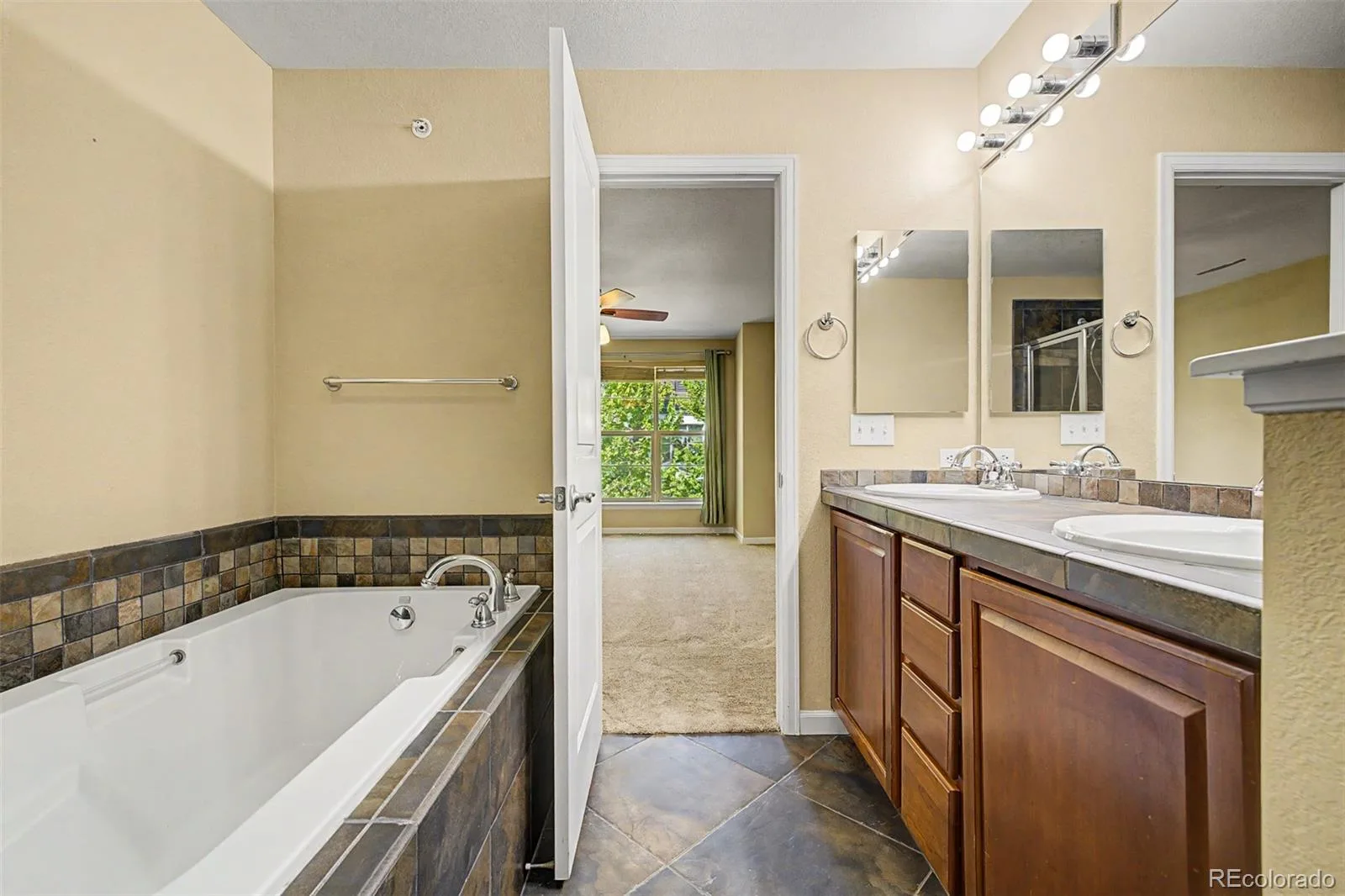 450 S Reed Street Lakewood CO 80226 | MLS #REC2126306 08202026202126 1600 23