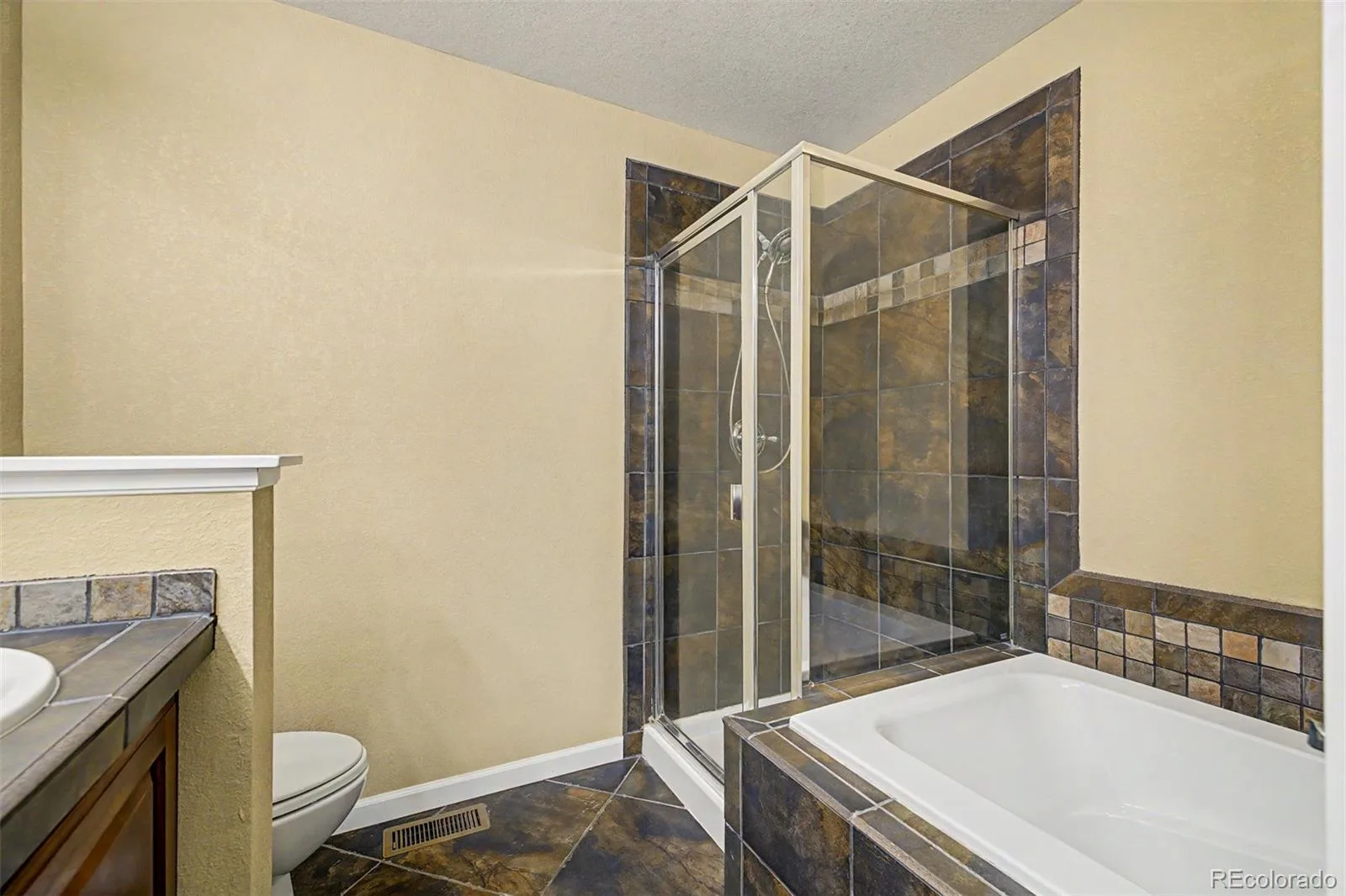 450 S Reed Street Lakewood CO 80226 | MLS #REC2126306 08202026202126 1600 24