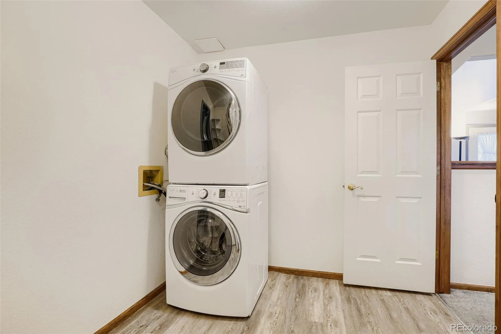5335 S Flanders Way Centennial CO 80015 | MLS #REC2126348 08272026002317 1600 25
