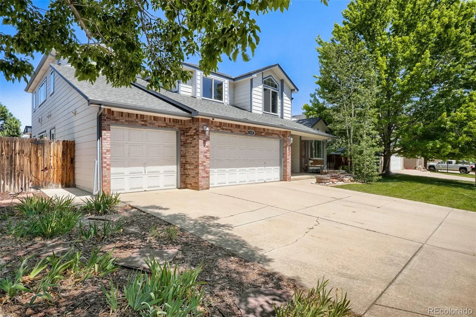 5335 S Flanders Way Centennial CO 80015 | MLS #REC2126348 08272026002317 1600 28