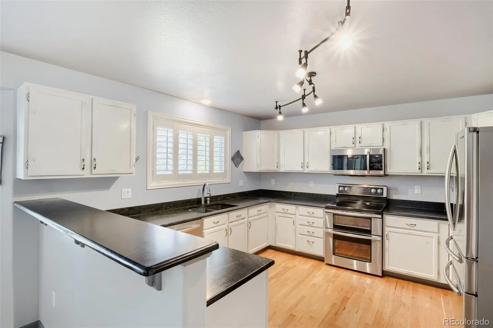 5335 S Flanders Way Centennial CO 80015 | MLS #REC2126348 08272026002317 1600 7