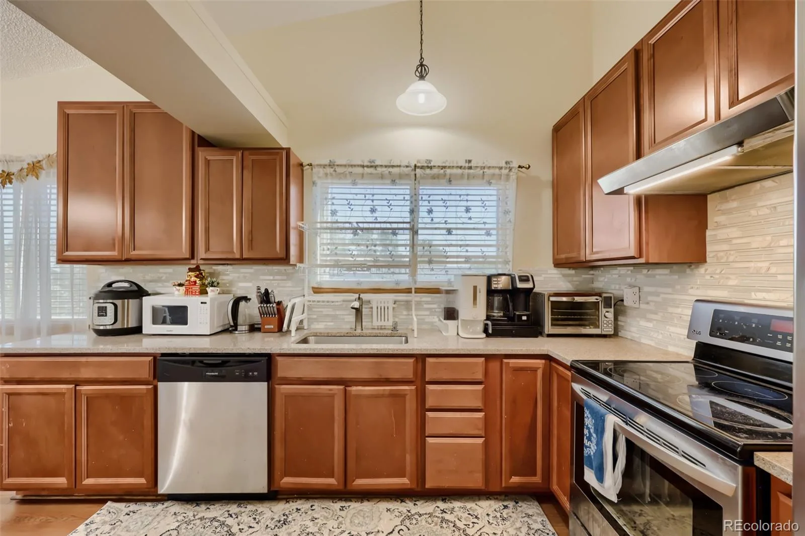 944 S Uravan Street Aurora CO 80017 | MLS #REC2127631 08212026173700 1600 10