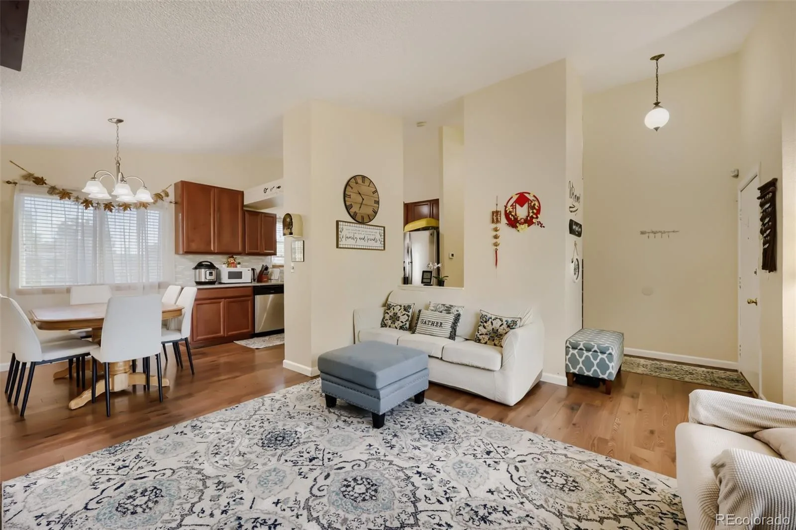 944 S Uravan Street Aurora CO 80017 | MLS #REC2127631 08212026173700 1600 20