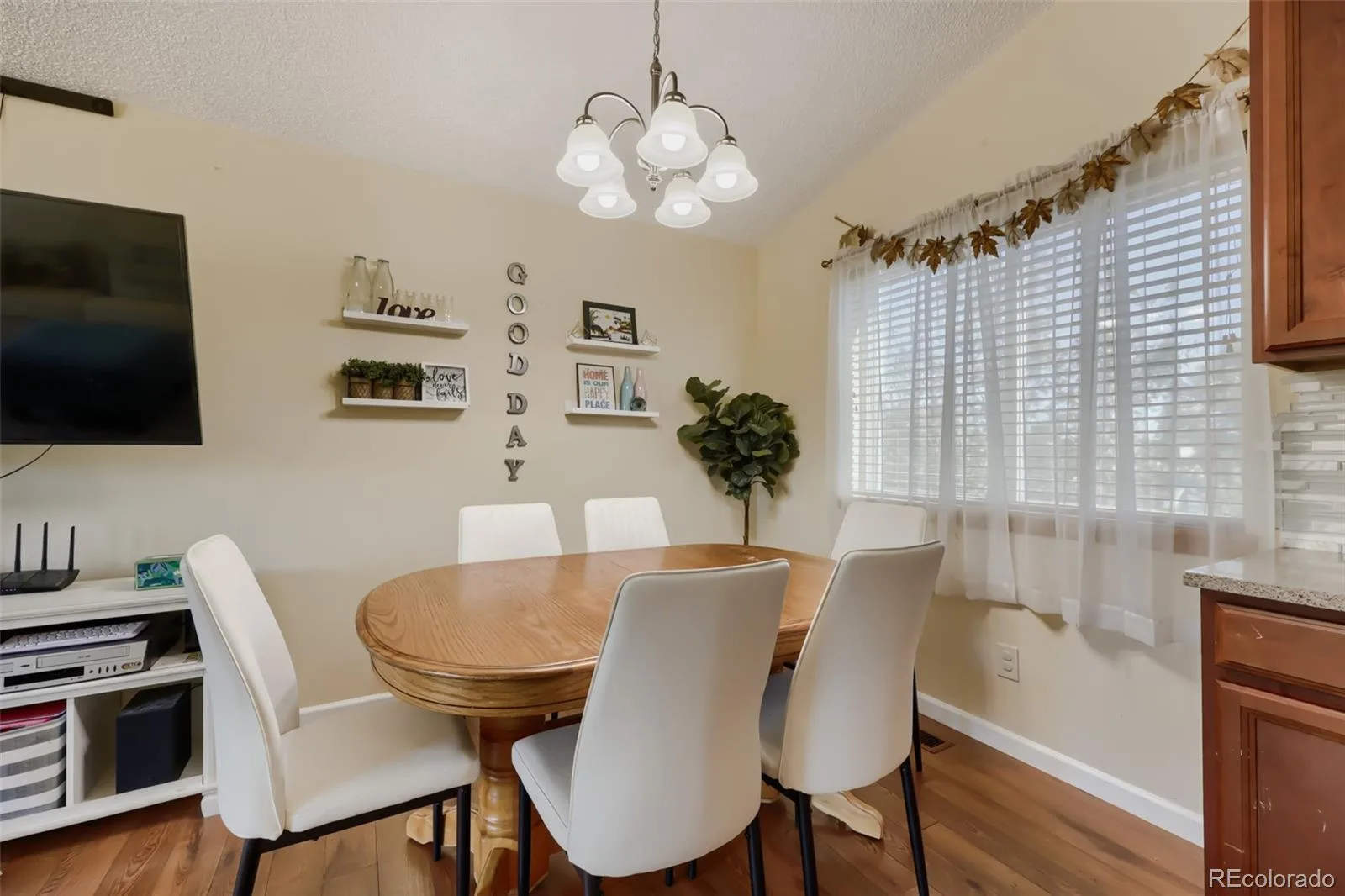 944 S Uravan Street Aurora CO 80017 | MLS #REC2127631 08212026173700 1600 7