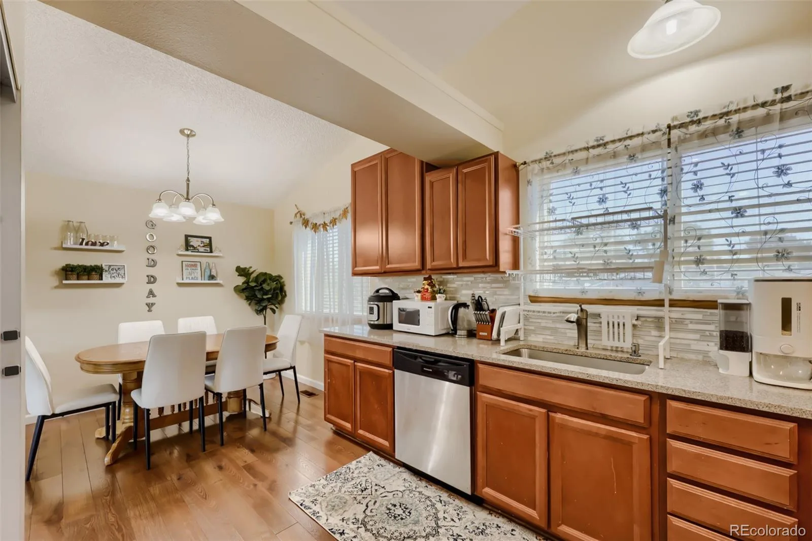 944 S Uravan Street Aurora CO 80017 | MLS #REC2127631 08212026173700 1600 9