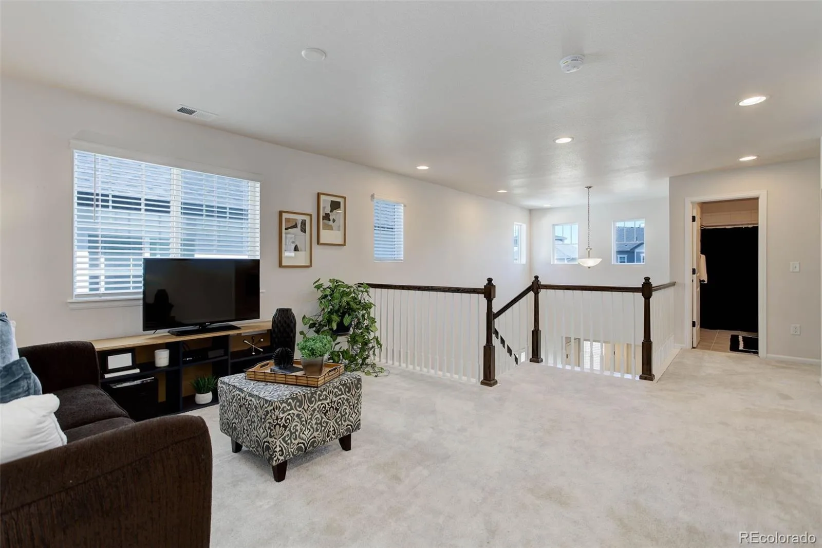 21056 E Radcliff Place Aurora CO 80015 MLS #REC2127644 06192026035227 1600 15