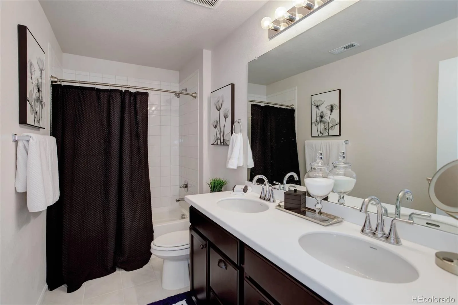 21056 E Radcliff Place Aurora CO 80015 MLS #REC2127644 06192026035227 1600 23