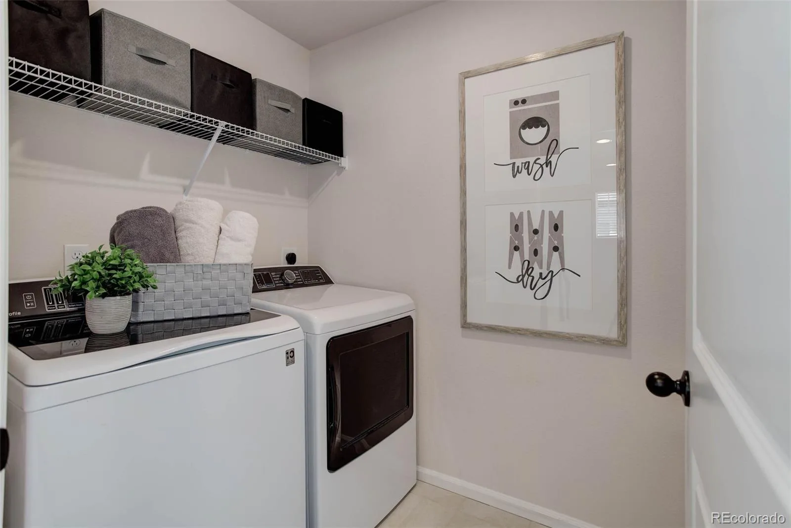 21056 E Radcliff Place Aurora CO 80015 MLS #REC2127644 06192026035227 1600 25