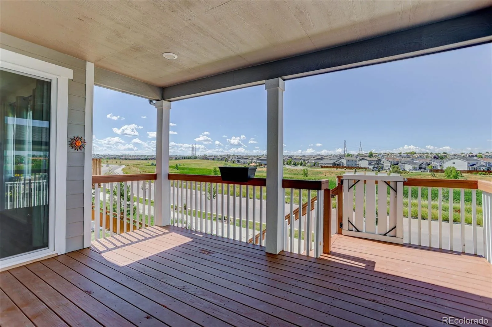 21056 E Radcliff Place Aurora CO 80015 MLS #REC2127644 06192026035227 1600 32