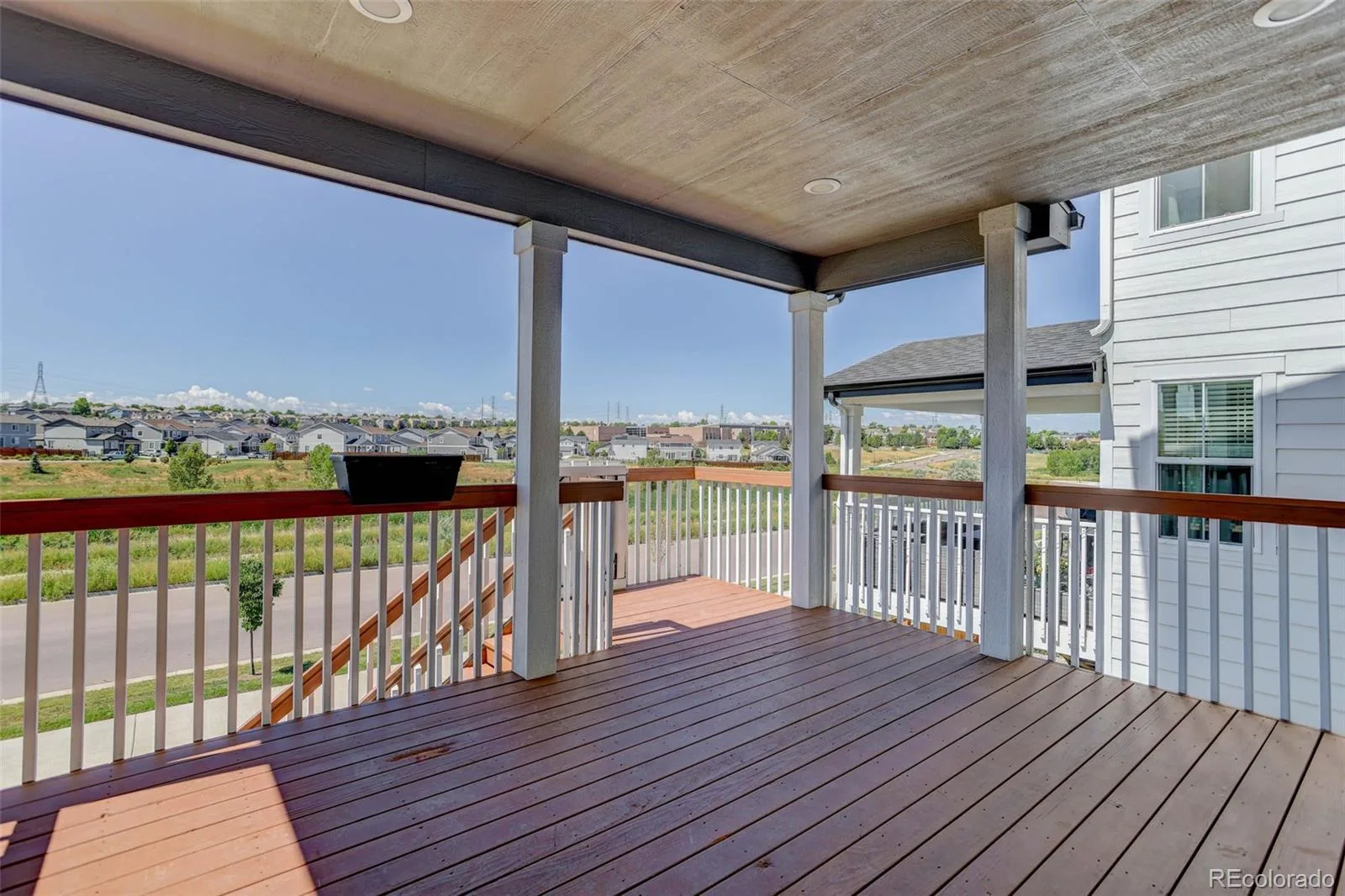 21056 E Radcliff Place Aurora CO 80015 MLS #REC2127644 06192026035227 1600 33