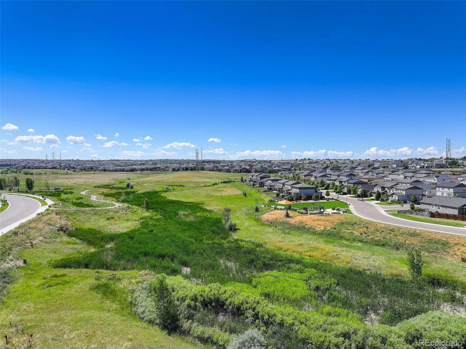 21056 E Radcliff Place Aurora CO 80015 MLS #REC2127644 06192026035227 1600 35