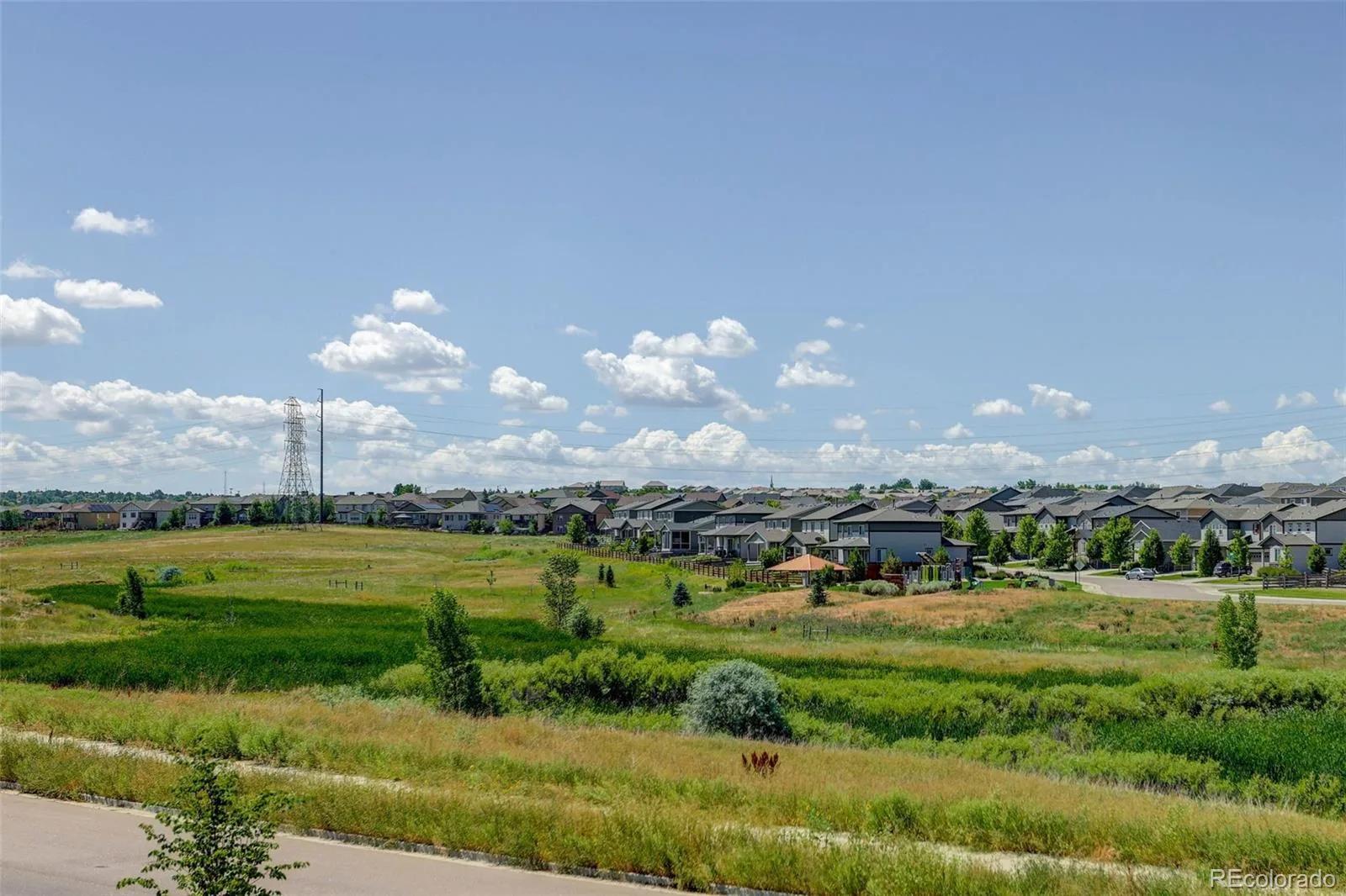 21056 E Radcliff Place Aurora CO 80015 MLS #REC2127644 06192026035227 1600 36