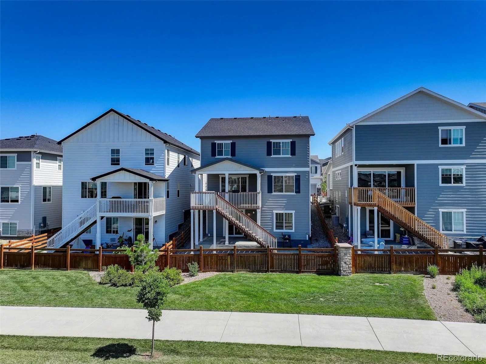 21056 E Radcliff Place Aurora CO 80015 MLS #REC2127644 06192026035227 1600 41