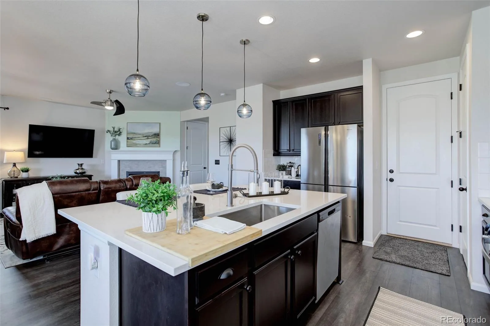 21056 E Radcliff Place Aurora CO 80015 MLS #REC2127644 06192026035227 1600 7