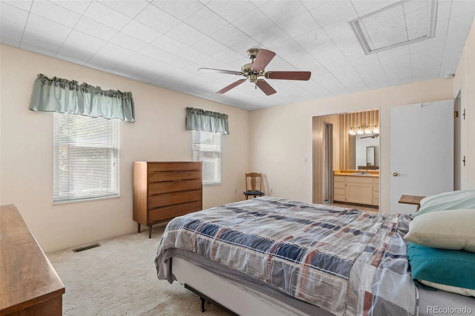 14835 E Caspian Place Aurora CO 80014 | MLS #REC2129637 09232026093108 1600 19