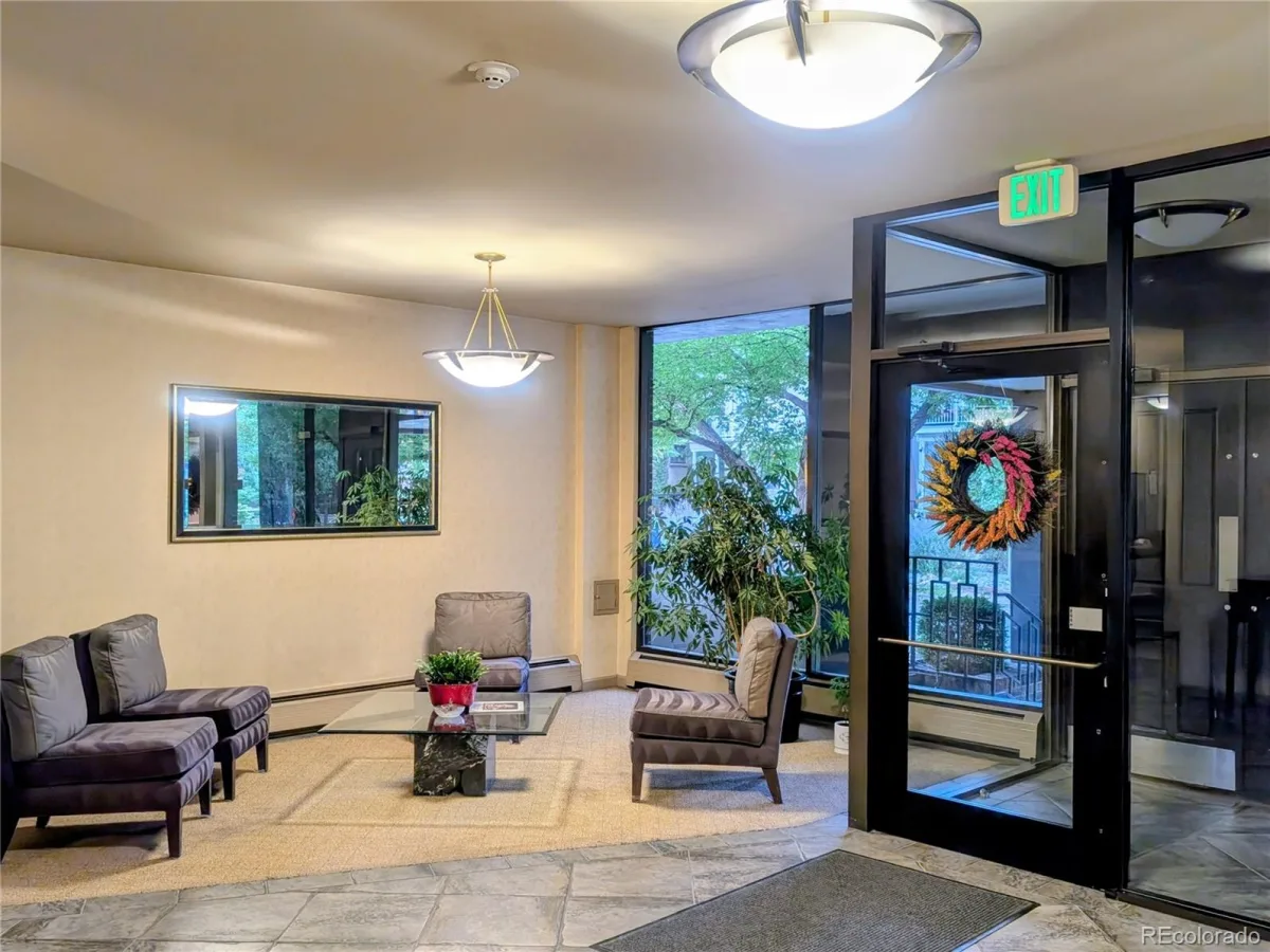 909 N Lafayette Street #403 Denver CO 80218 | MLS #REC2132050 10152026213505 1200 29