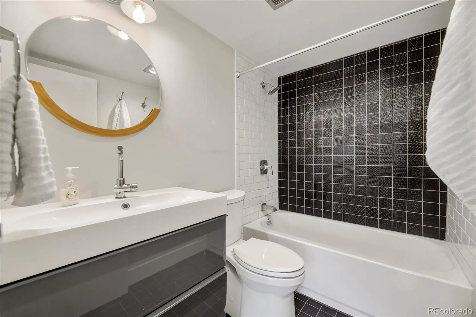 909 N Lafayette Street #403 Denver CO 80218 | MLS #REC2132050 10152026213505 1600 18