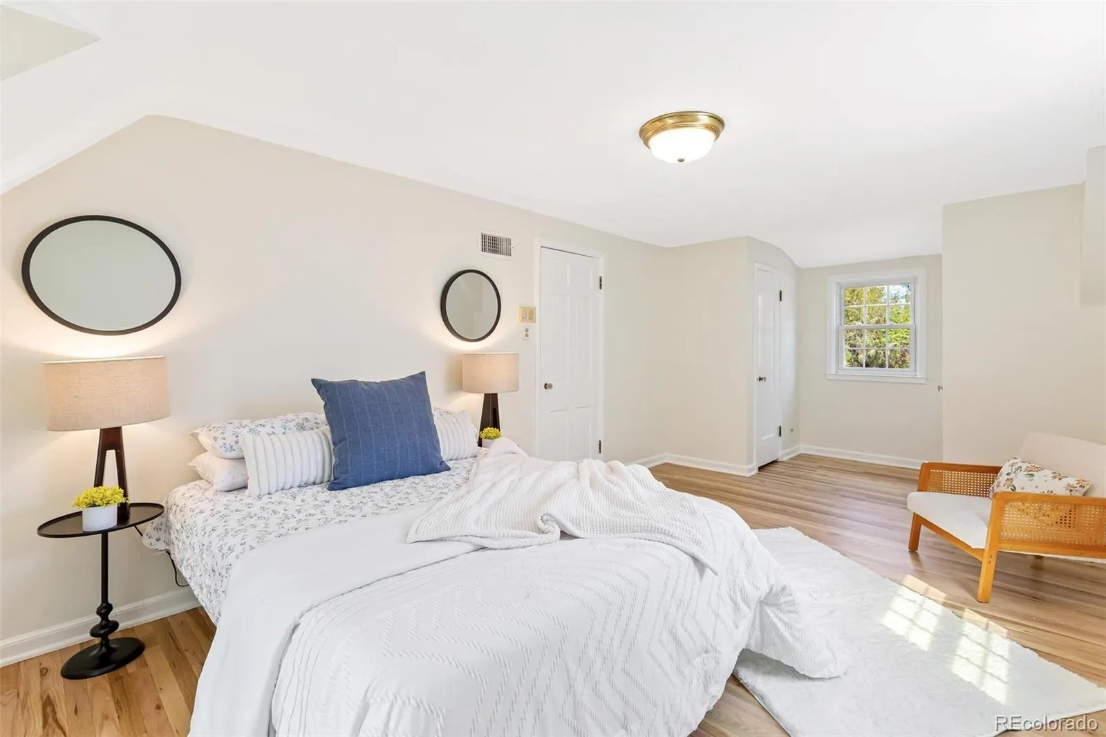 04172026201143 1600 21