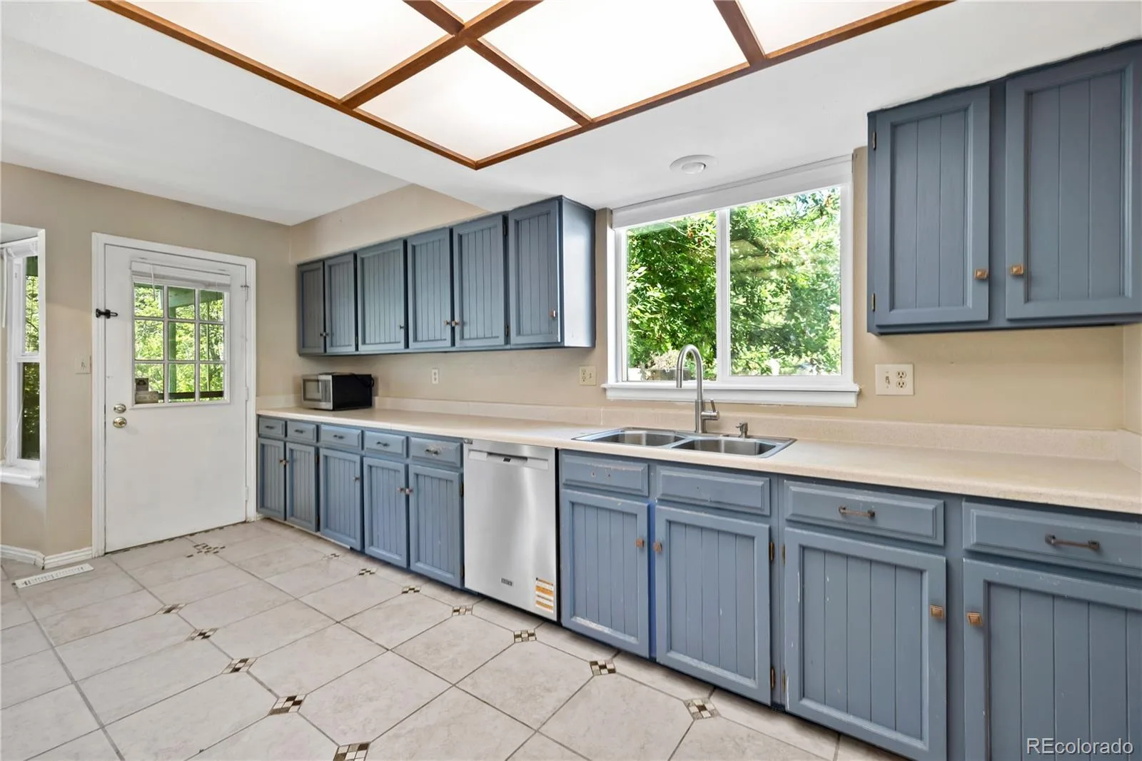 11000 W Powers Avenue Littleton CO 80127 | MLS #REC2134120 07292026220157 1600 9