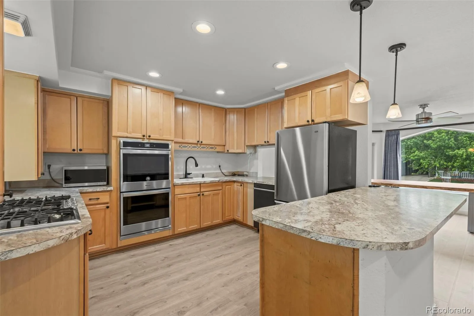 2351 S Garland Court Lakewood CO 80227 MLS #REC2134145 06252026220849 1600 11