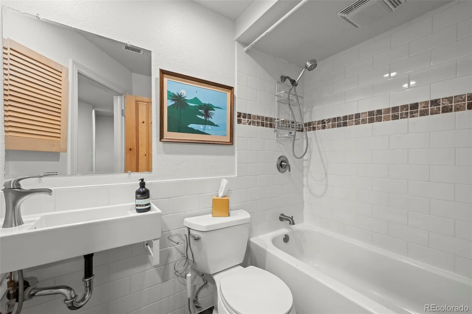 2351 S Garland Court Lakewood CO 80227 MLS #REC2134145 06252026220849 1600 26