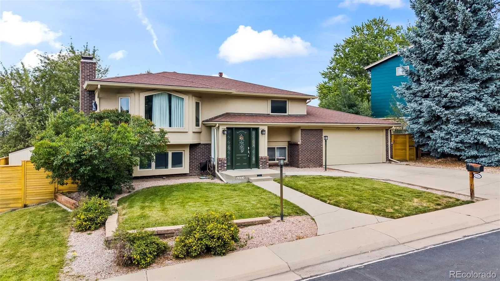 2351 S Garland Court Lakewood CO 80227 MLS #REC2134145 06252026220849 1600 46