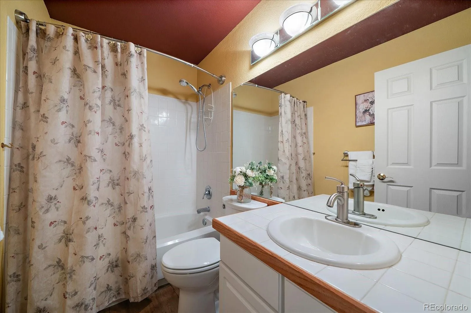 9915 E Hawaii Place Aurora CO 80247 MLS #REC2134562 05022026051044 1600 19