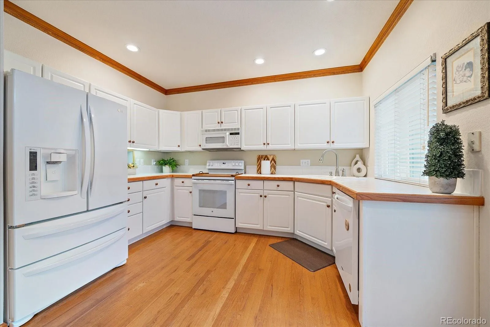 9915 E Hawaii Place Aurora CO 80247 MLS #REC2134562 05022026051044 1600 9