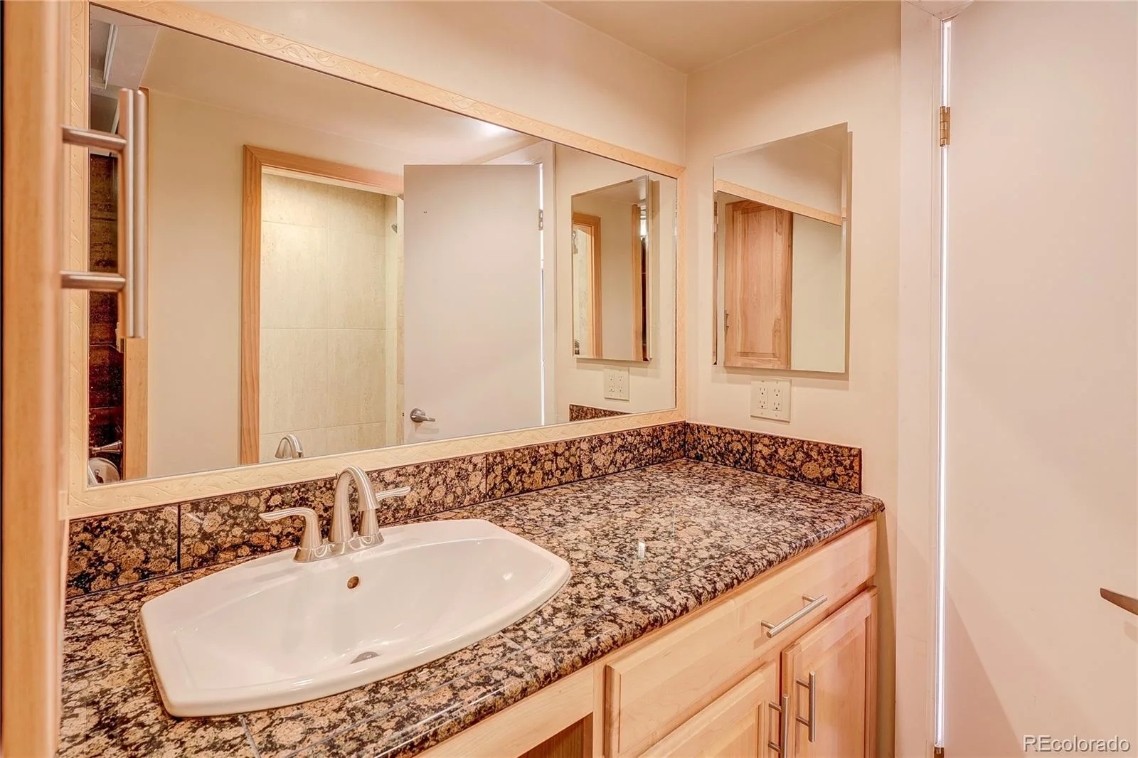 6482 S Valley Drive Morrison CO 80465 | MLS #REC2136269 07172026182605 1600 23
