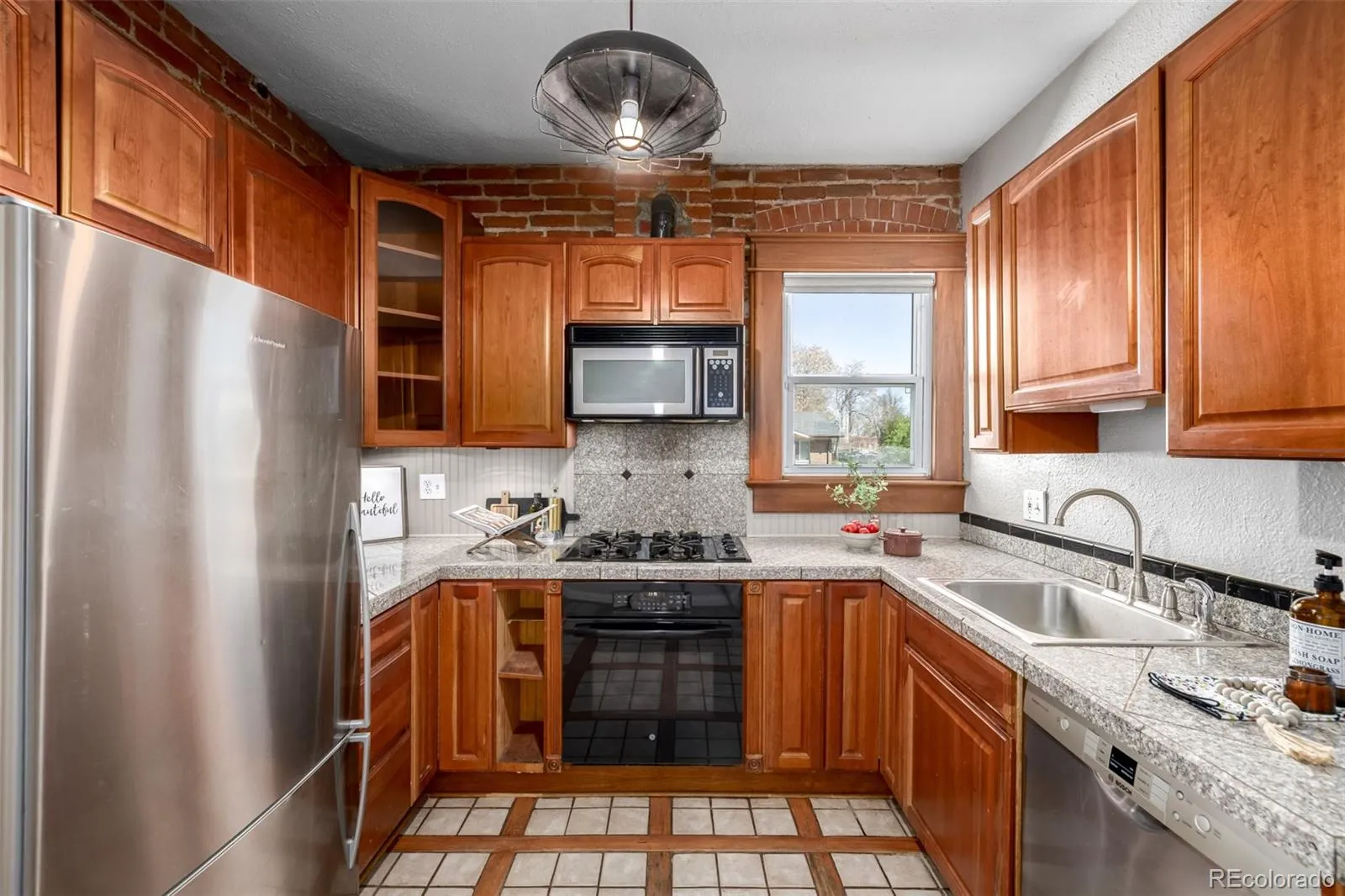 04102026165547 1600 12