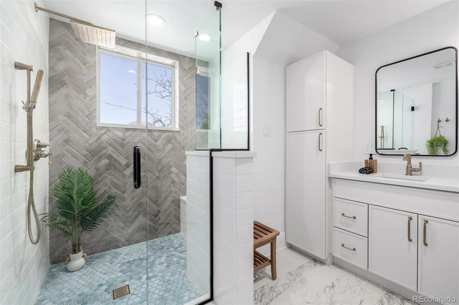 04102026165547 1600 22