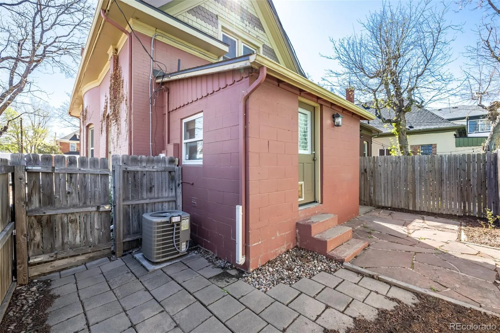 04102026165547 1600 28