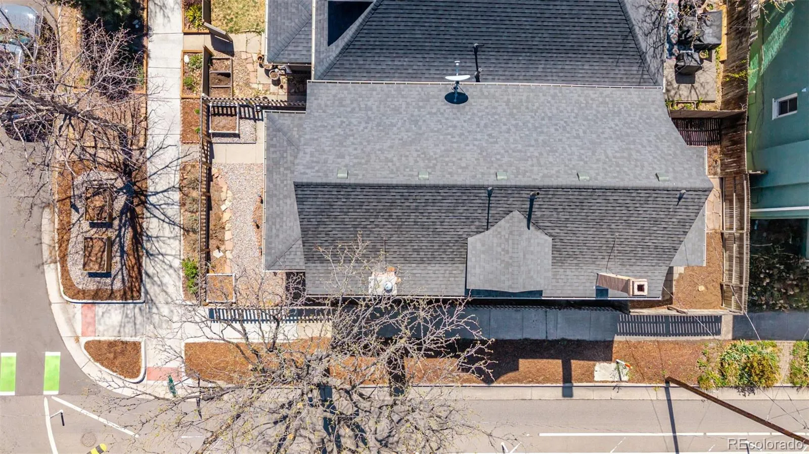 04102026165547 1600 33