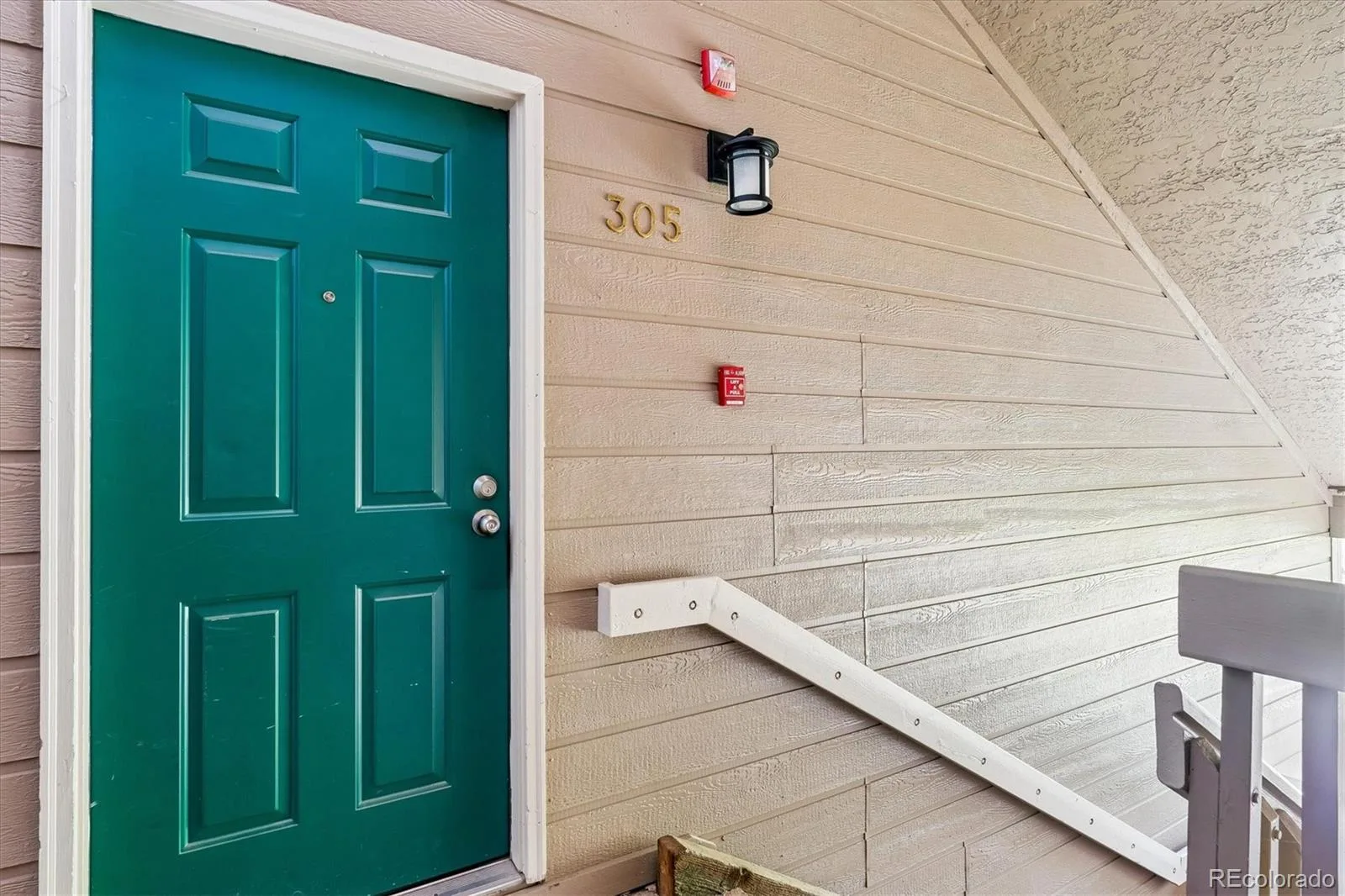 7388 S Alkire Street #305 Littleton CO 80127 | MLS #REC2140980 06032026221625 1600 2