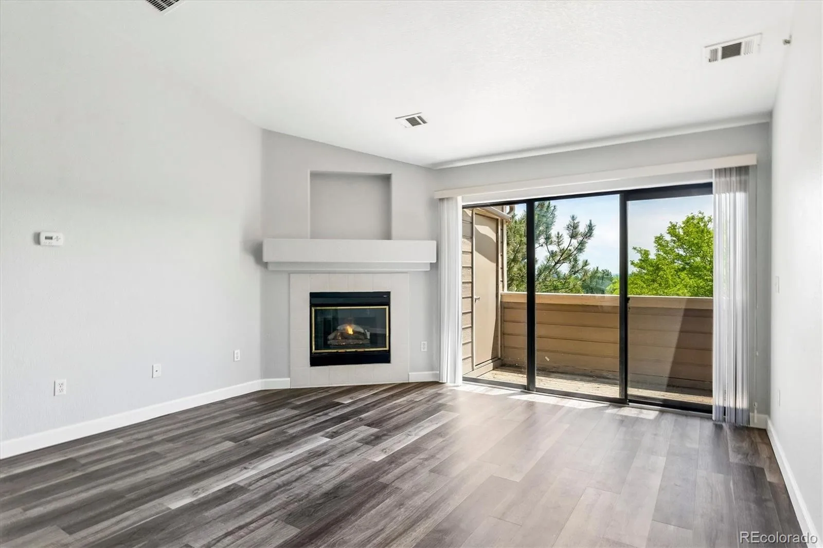 7388 S Alkire Street #305 Littleton CO 80127 | MLS #REC2140980 06032026221625 1600 4