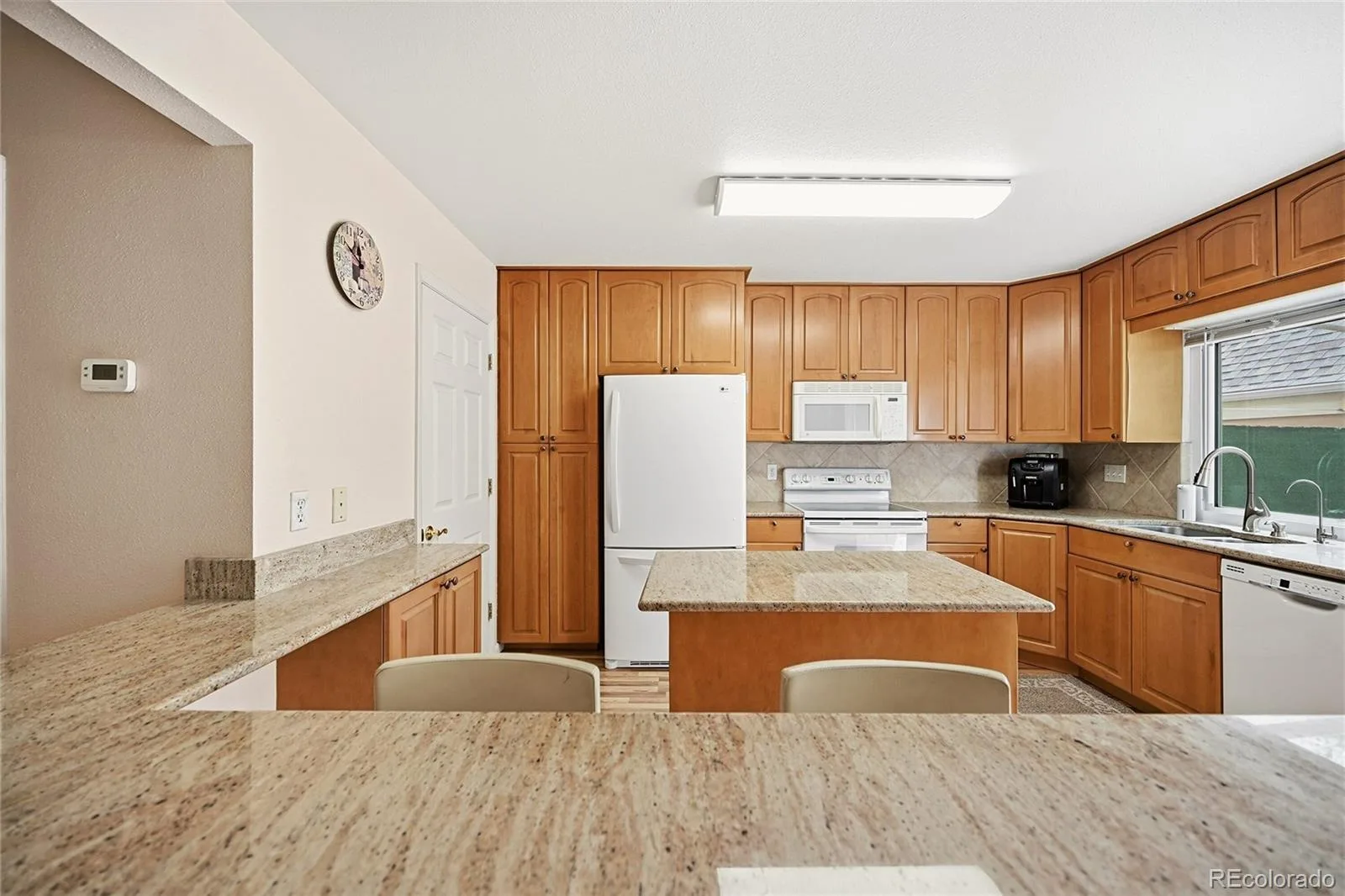 2858 S Vaughn Way Aurora CO 80014 MLS #REC2141729 05302026203835 1600 11