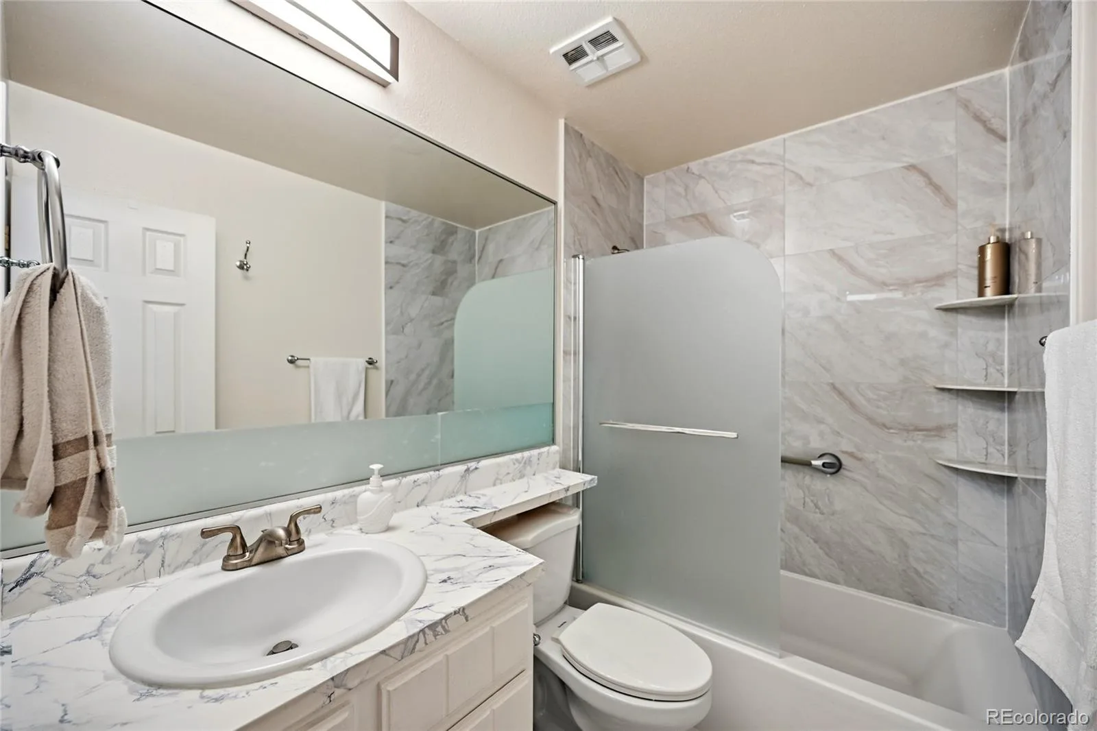 2858 S Vaughn Way Aurora CO 80014 MLS #REC2141729 05302026203835 1600 19