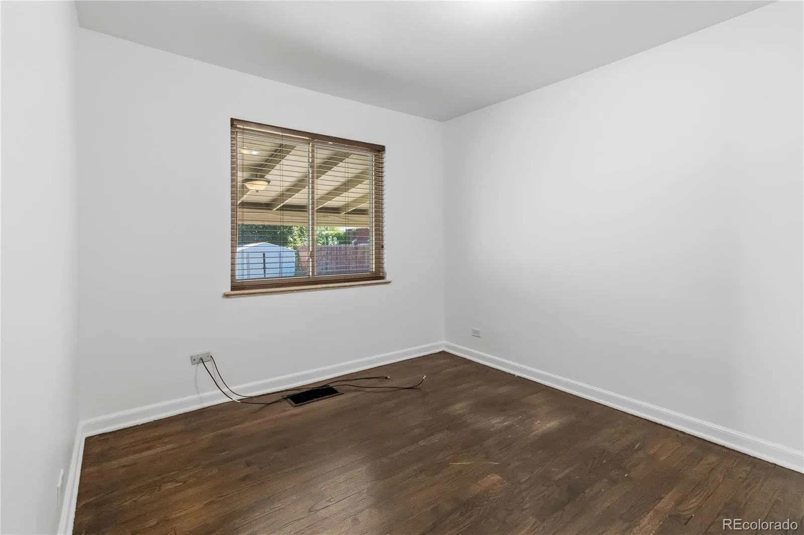 2670 Ivanhoe Street Denver CO 80207 | MLS #REC2143116 10122026195242 1600 14