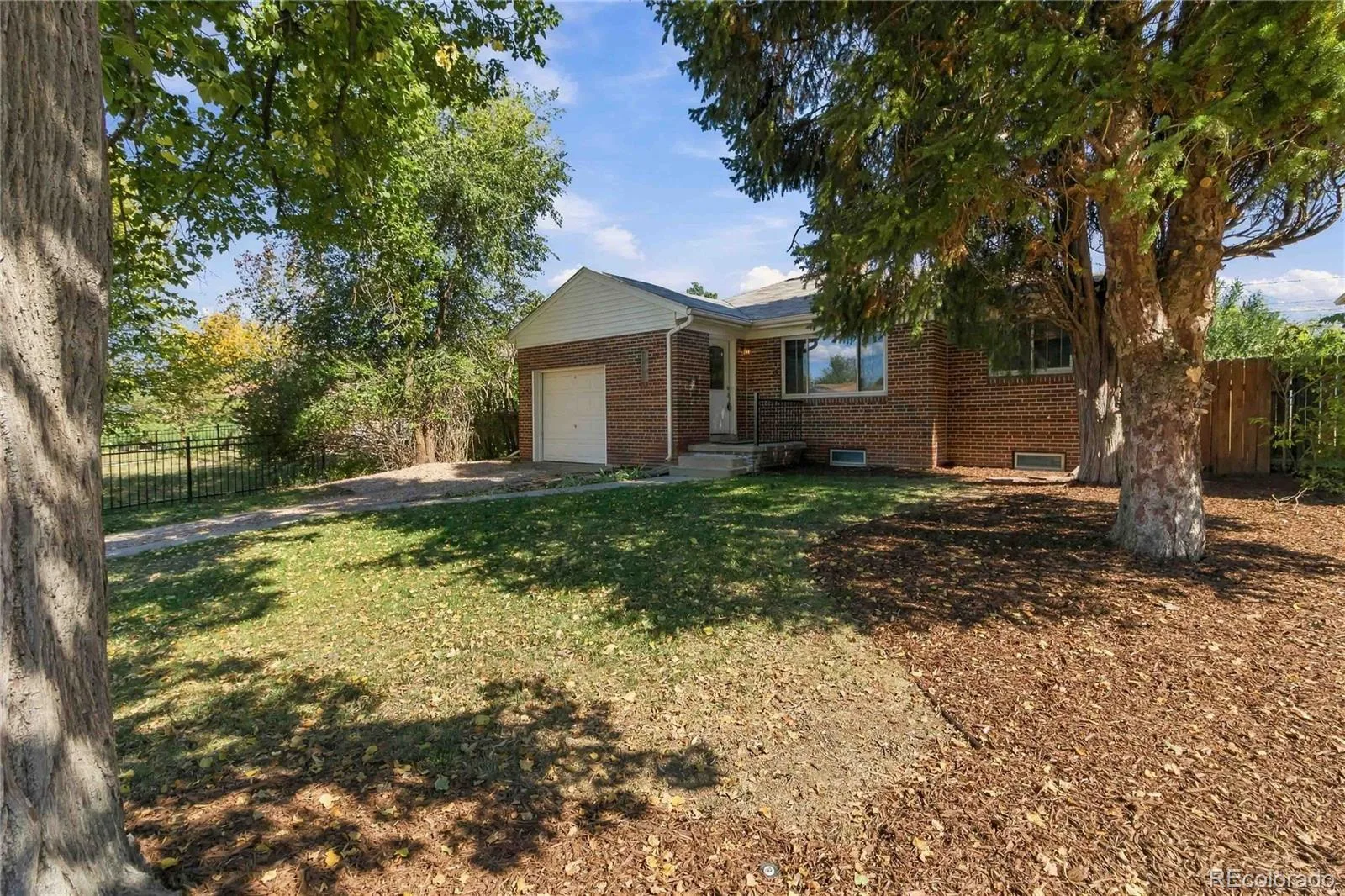 2670 Ivanhoe Street Denver CO 80207 | MLS #REC2143116 10122026195242 1600 2