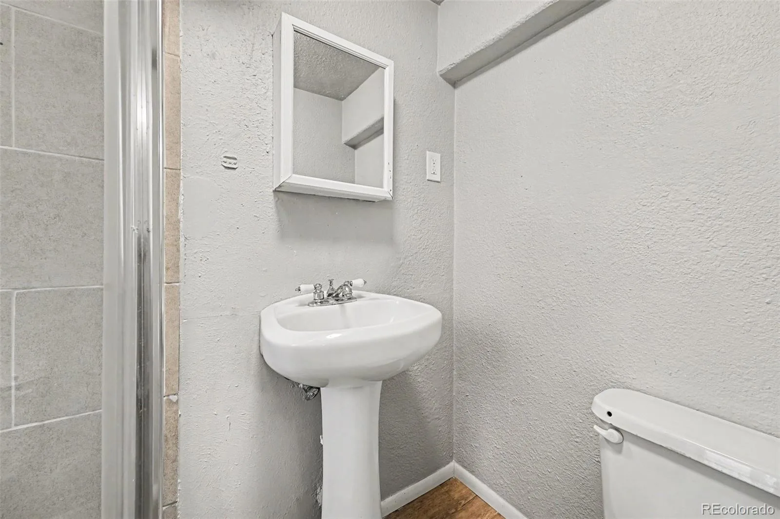15946 E 17th Place Aurora CO 80011 MLS #REC2144212 06122026231302 1600 14