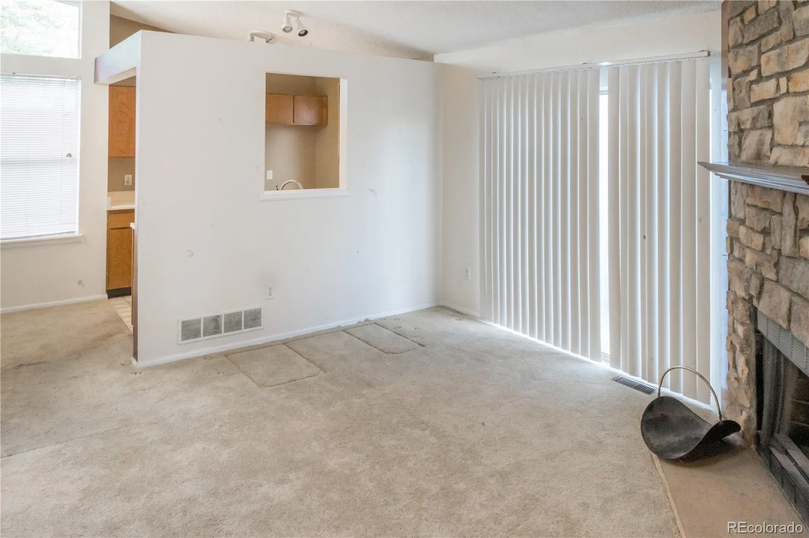 439 W Jamison Circle Littleton CO 80120 MLS #REC2144688 05292026201050 1600 10