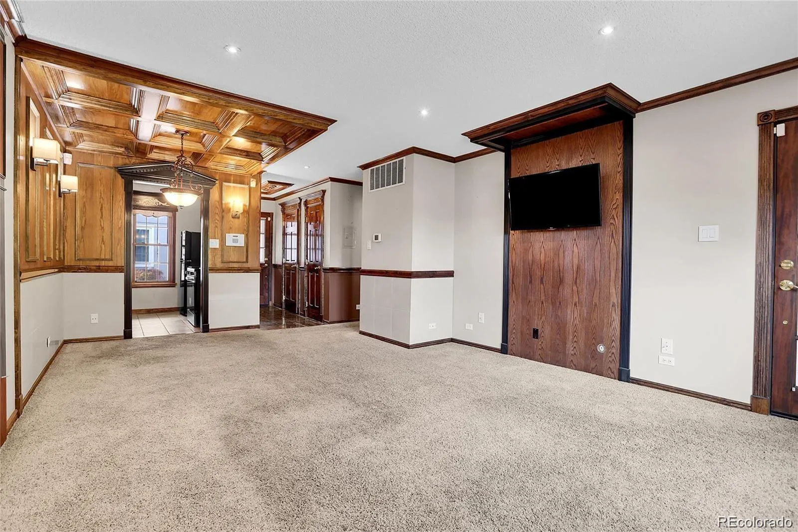 2301 E Fremont Avenue #U05 Centennial CO 80122 | MLS #REC2145809 04212026193854 1600 10