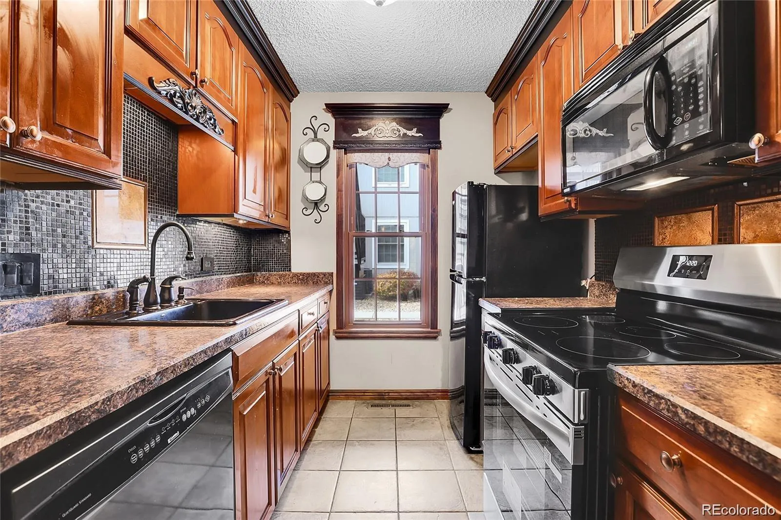 2301 E Fremont Avenue #U05 Centennial CO 80122 | MLS #REC2145809 04212026193854 1600 11