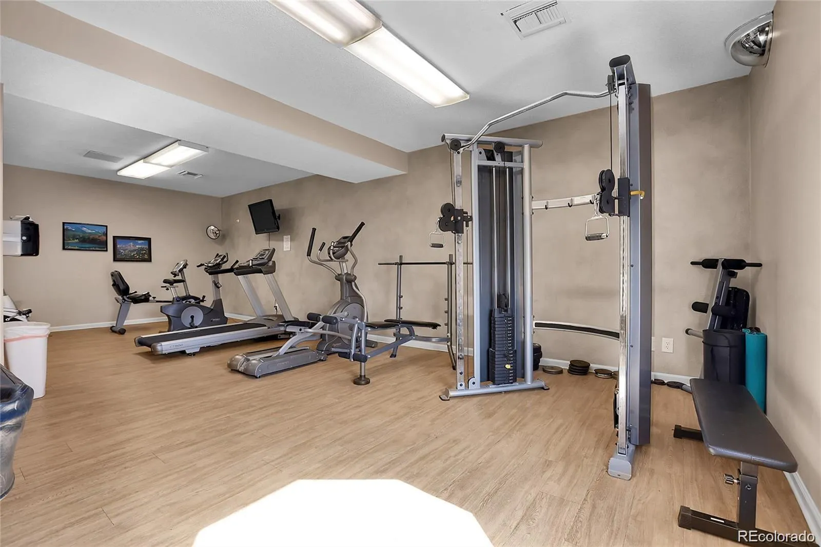 2301 E Fremont Avenue #U05 Centennial CO 80122 | MLS #REC2145809 04212026193854 1600 27