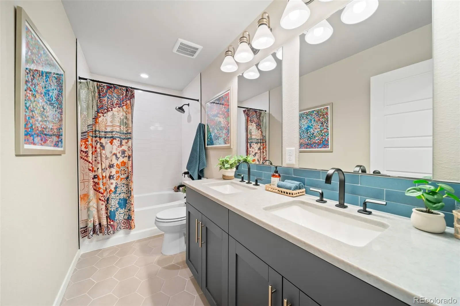 21782 E 46th Place Aurora CO 80019 MLS #REC2146645 05152026145339 1600 29