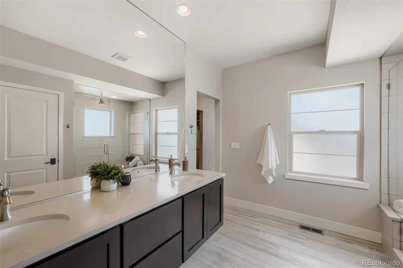 2439 S Orchard Street Lakewood CO 80228 | MLS #REC2147235 07232026235842 1600 15