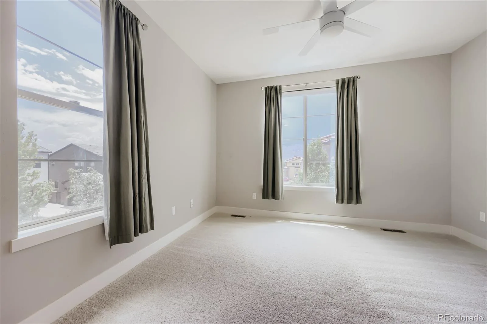 2439 S Orchard Street Lakewood CO 80228 | MLS #REC2147235 07232026235842 1600 21