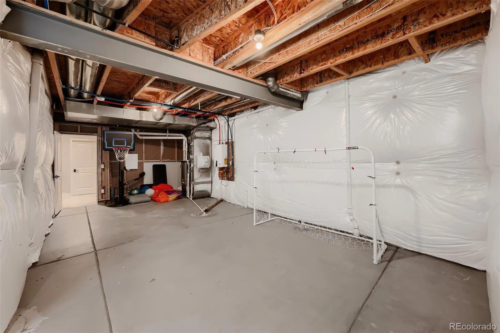 2439 S Orchard Street Lakewood CO 80228 | MLS #REC2147235 07232026235842 1600 36