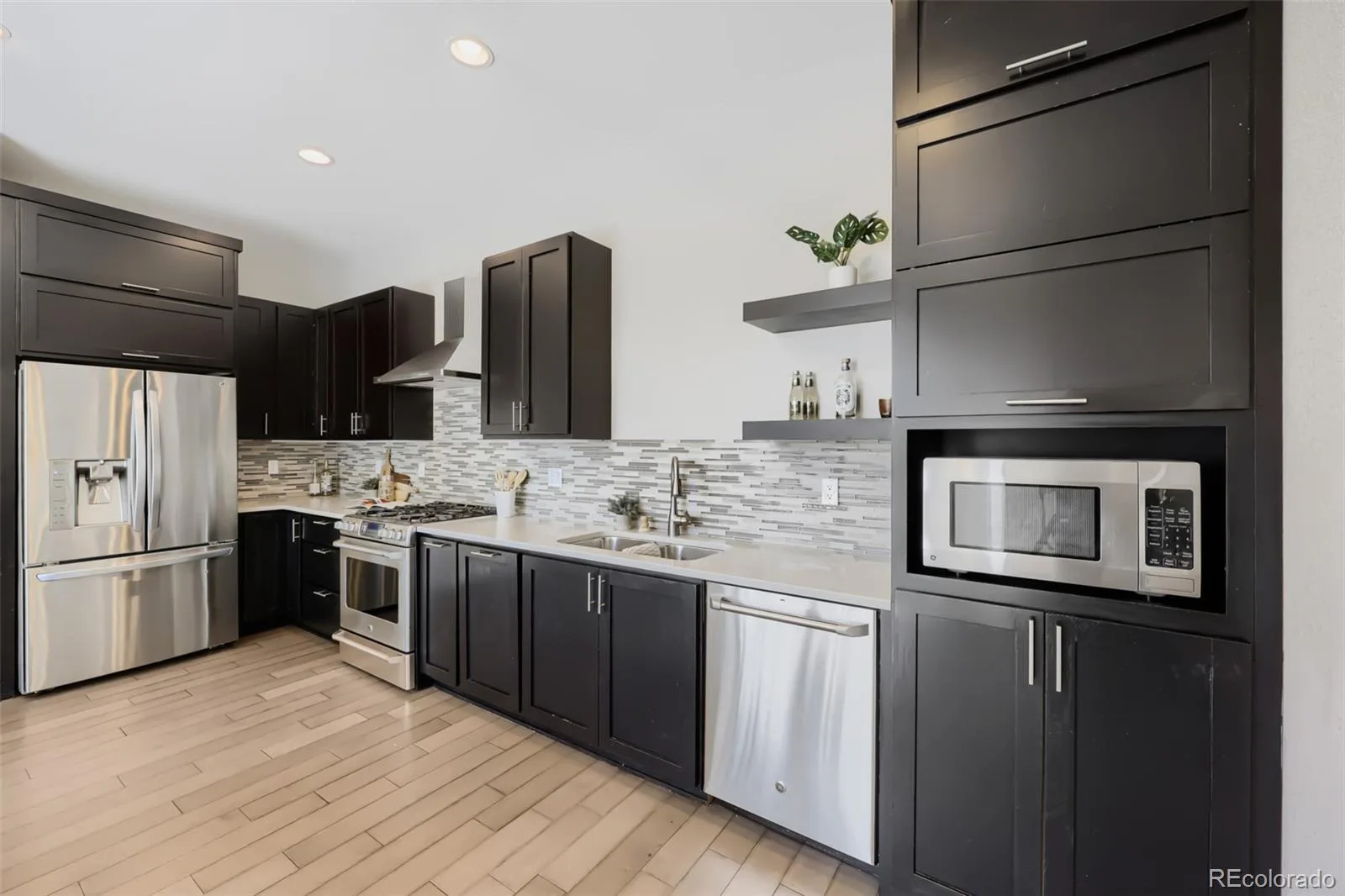 2439 S Orchard Street Lakewood CO 80228 | MLS #REC2147235 07232026235842 1600 7