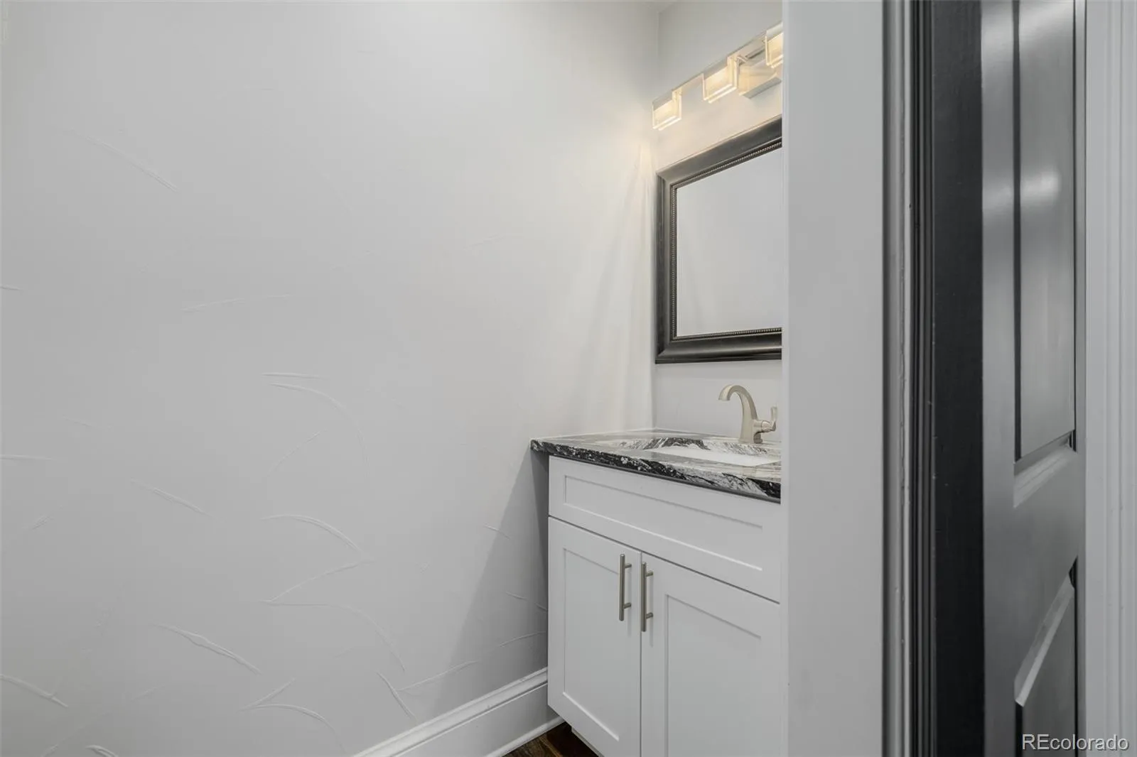 717 N Monaco Street Parkway Denver CO 80220 MLS #REC2151847 05212026235206 1600 16